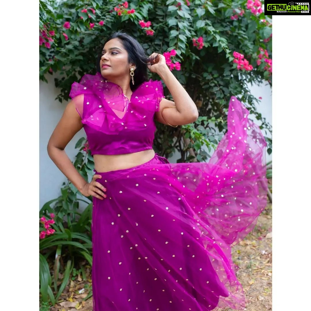 Lakshmi Priyaa Chandramouli Instagram - ๐บ๐ Shot by the brilliant @madwhoworks #PhotoShoot #ActorsLife #KollywoodActress #TamilActress #TamilPonnu #SelfStyling #SelfMakeUp #LakshmiPriyaaChandramouli #WorkLife #Experiments #GratitudeAlways #GratitudeAllDayEveryDay #EcrPhotoShoot #DreamWithoutFear #LoveWithoutLimits