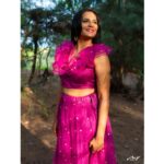 Lakshmi Priyaa Chandramouli Instagram - 🌺💗 Shot by the brilliant @madwhoworks #PhotoShoot #ActorsLife #KollywoodActress #TamilActress #TamilPonnu #SelfStyling #SelfMakeUp #LakshmiPriyaaChandramouli #WorkLife #Experiments #GratitudeAlways #GratitudeAllDayEveryDay #EcrPhotoShoot #DreamWithoutFear #LoveWithoutLimits ECR