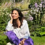 Lara Dutta Instagram - Look Ma, I match the flowers!!! 🪻🪻😂😂🪻🪻 #purplerain #constantgardener #beauty #nature #life #love #potteringabout