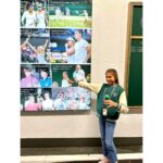 Lara Dutta Instagram - One lucky girl!!!! 🥇 🏆 #daddysgirl #mydaddystrongest @mbhupathi #Wimbledon #WomensFinal #vondrousova #Lefthanded #CentreCourt