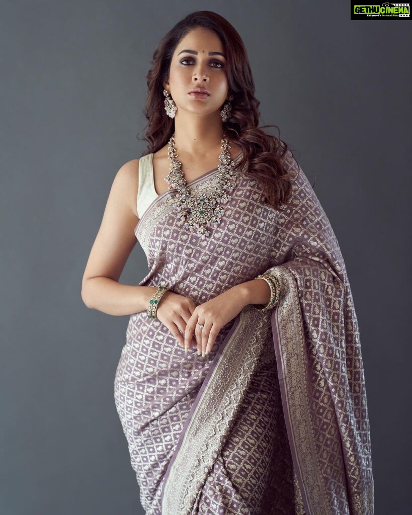Lavanya Tripathi Instagram - A look in a saree is enough to slay.. Styled by - @ashwin_ash1 & @hassankhan_3 Style team - @stylebyannapurna @avinash_kajjam @ahmedxmirza Saree - @shantibanaras @elevate_promotions 📸- @ishan.n.giri