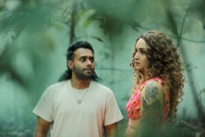 Lena Kumar Instagram - Pareedumo …, song from Olam out now!! 
Link in story. 

OLAM  August 4 in theatres 

@arjun_ashokan @binupappu @harisree_asokan @nobymarcose @vs_abhilash_ @punathilproductions @samjithmhd @renganaath_r  @iminemyme @arun_thomas_official  @neeraj_revi  @mirash_reeligious_  @anamay_prakash  @aravindputhussery @prajeeshprabhasan @suresh_chandra_menon @olamfilm #olam #malayalam #movie #music @trendmusicsouth