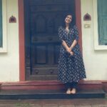 Leona Lishoy Instagram - September 16th 2023. After 15 days of extremely intensive Navarasa Sadhana (an acting workshop) @natanakairali , goodbyes seemed very hard. On the 16 day -when almost everyone had left and the last few friends were getting ready to leave, my favourite @kalyanee_mulay clicked these pics. She woke me up, gave me the warmest good-morning hug, we went to the temple nearby, had breakfast together, walked around the empty spaces of Natanakairali, laughed, shared all those memories we’ve had in the past few days, kept holding each other’s hands as if we cannot let go of this friendship EVER, hugged whenever we realised time is ticking and we have to leave in sometime. As Kalyanee left, I felt a bit lost (goodbyes are awkward and I smile when I’m awkward ), but then I waited until my roommates @reyshma_krishnan & @satyavani.art left.. it was this strange feeling of “I want to be the last person to leave this place” (when my house was the nearest of all). This place has my heart ♥️ #actingworkshop #natanakairali
