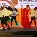 Leona Lishoy Instagram - ഈ ഓണക്കാലത്ത് ഷഓമി സ്മാർട്ട്‌ഫോണുകൾ പർച്ചേയ്‌സ് ചെയ്യൂ, നറുക്കെടുപ്പിലൂടെ 100 ഗ്രാം ഗോൾഡ്, സ്മാർട്ട്‌ഫോൺ, സ്മാർട്ട് ടിവി തുടങ്ങി ഒട്ടനവധി സമ്മാനങ്ങൾ വിജയിക്കൂ. ഇതാ സമ്മാനപ്പെരുമഴ തുടരുന്നു, കൈ നിറയെ സമ്മാനങ്ങൾ. അടുത്ത വിജയി നിങ്ങളാകാം.. ഓണം ഷോപ്പിങ്ങ് ആഘോഷമാക്കൂ, Shop SMart, Win Gold. ഈ ഓണം ഷഓമി ഓണം #EeeOnamXiaomiOnam #Redmi #Xiaomi #LuluKochi #LuluConnect #XiaomiRetailOutlet #Onamashamshakal #Onam2023 #OnamOffer