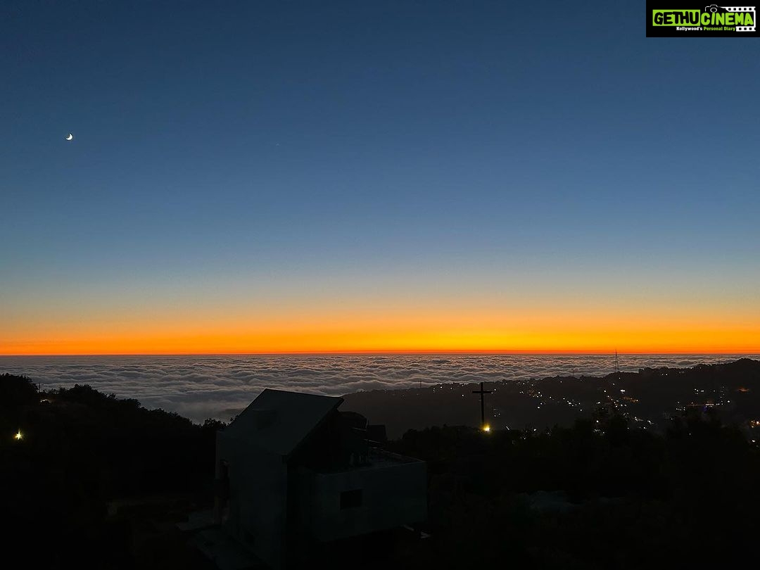 Lisa Ray Instagram - Sunsets savoured from our home above the clouds in Beirut.