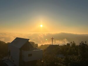 Lisa Ray Instagram - Sunsets savoured from our home above the clouds in Beirut.