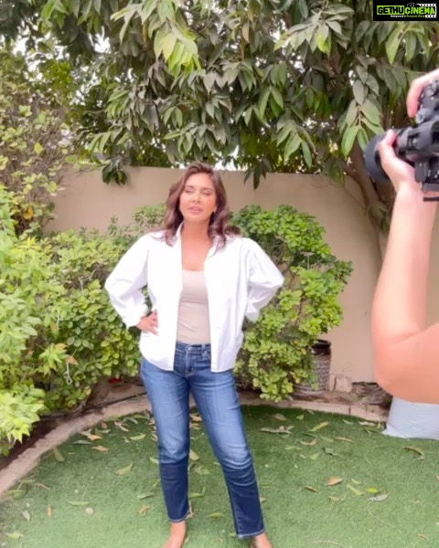 Lisa Ray Instagram - Thanks @by.ushma devi and @makeupbymaitreyi for braving the sandstorm today to capture some moments in the Ray-Dehni mad, chaotic household. (Yes, we are that family that does the annual white shirt group photos 😂) I notice I’ve become terribly impatient and dare I say, awkward, in front of the camera lately, like a spell has broken. Perhaps on a deeper level this self-consciousness with being photographed marks the transition between swimming in the river and clambering out onto the sandy bank to watch the current stream by. I’M OVER IT. The desire to be seen a particular way, to play with artifice and disappear into a different character that photography afforded me my entire career has faded. But then I never truly prioritised grabbing eyeballs. Anyhow, today I’d rather watch my family being captured by the skillful eye of @by.ushma who specialises in natural, authentic images which is what draws me to her as a photographer and friend. Waiting - such an exquisite practise in a world of instant gratification - now for the results.