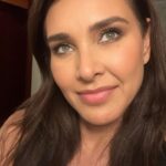 Lisa Ray Instagram – Thanks @makeupbymaitreyi for lovely makeup last night.
This is also proof that you never stop growing – I mean look at my nose 😅