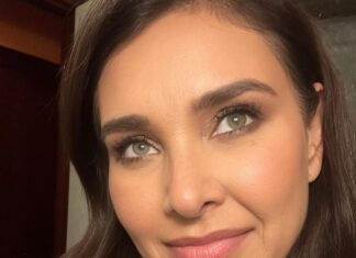 Lisa Ray Instagram - Thanks @makeupbymaitreyi for lovely makeup last night. This is also proof that you never stop growing - I mean look at my nose 😅