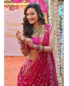 Madalsa Sharma Instagram - Become The Joy The Joy Needs💕

#quoteoftheday #thoughtoftheday #madalsasharma #kavya #picoftheday #postoftheday #instadaily #instapic #instagood #instamood #mood #love #actorslife