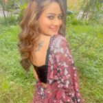 Madalsa Sharma Instagram - Sending love and happiness Dher-Sari 🫶💕🥻 . . . . #reels #reelsinstagram #madalsasharma #kavya #videooftheday #instadaily #instavideo #instagood #instamood #mood #trending #trendingreels #reelitfeelit #reelkarofeelkaro #reeloftheday #reelit #love #actorslife
