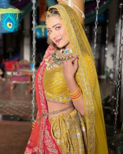 Madalsa Sharma Instagram - On This Janamasthami, May All Your Wishes Com True and May Nand Gopal Shower His Blessings on You and Your Loved Ones! 
Happy Janamasthami💛💛
.
.
.
.
#happyjanamshtami #lordkrishna #madalsasharma #kavya #festive #postoftheday #picsoftheday #instadaily #instagood #instamood #instapic #love #gratitude