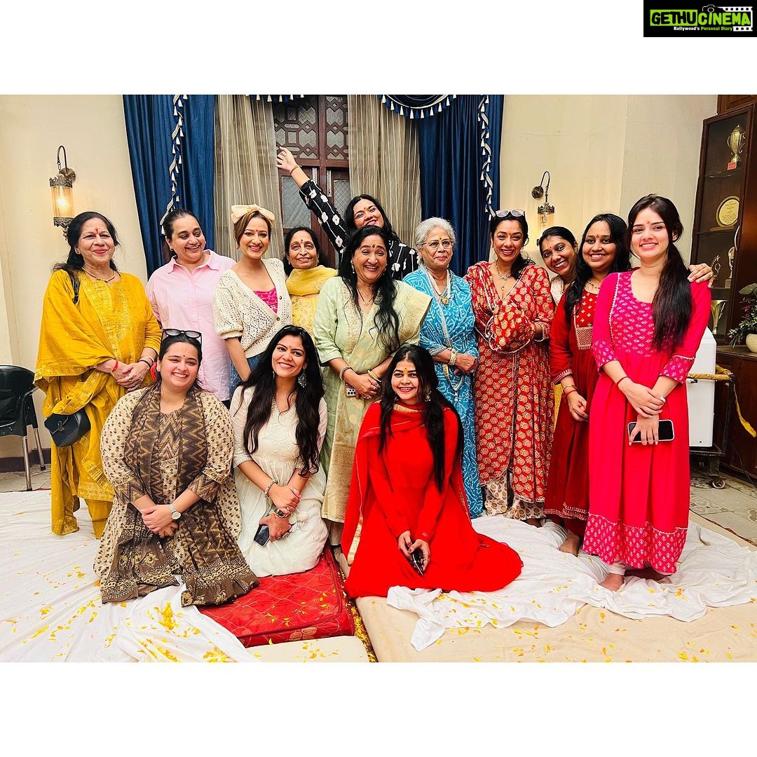 Madalsa Sharma Instagram - Today is a very special day as “Anupama” reaches the 1000 episode milestone. Words can’t express how grateful and happy I am to be a part of this show. All my gratitude goes to the captain of our ship @rajan.shahi.543 sir and @deepa.shahi.1428 aunty ji. This wouldn’t have been possible without your love, guidance and support. Once again I feel immensely blessed to be a part of this show and today’s historic milestone which we all have achieved together. ❤️❤️❤️❤️ Thu Thu Thu 😇😇 @directorskutproduction #1000episodes #anupamaa #shahiproductionspvtltd #teamanupama #rajanshahi #deepashahi