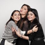 Mahira Khan Instagram - Underrated IT girls 💅 Episode 3 of our Roundtable Series will go live on the 12th of August, 3pm on Mashion’s YouTube channel 🎬🤍 @mashionpk