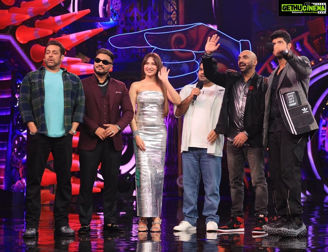 Mahira Sharma Instagram - stay tuned! #BBOTT2 #Bajao