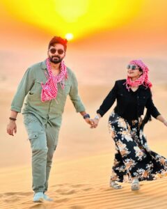 Malavika Krishnadas Instagram - With my Habibti🤓❤️
.
PC: @venture.trip 
.
#desertsafari #dunes #sunset #dubai #habibi
