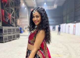 Manasi Parekh Instagram - It’s so gloomy and rainy outside, all I can think of is when will Navratri come!!! Jaldiiii garba karva chhe 💃🏽