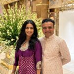 Manasi Parekh Instagram – @parthivgohil9 flew down straight from Kailash Mansarovar ( the birth place of Ganesha in North) and I landed from Rameshwaram( the place with maximum Shiva Temples in the South) to experience the fabulous Ganapaty celebrations at Antilia by the Ambanis! It’s such a special and one of a kind celebration. And the best part is that @parthivgohil9 performs there every year 🙏🏼😇😇
#ganpatibappamorya
HMU : @rxxti Antilla House Of Ambani