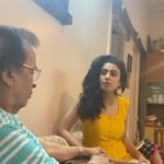 Manasi Parekh Instagram - This is how a typical music class with my Guruji Shri Purushottam Upadhyay was. I would start singing a beautiful melody that he had composed and stop in the middle and he would correct it till I got it right. He is 85 years old today and doesn’t eat his food till he does his riyaz. I am so grateful to have learnt music from him and my other Gurujis Madhutai and Seetatai. Before I became an actor I always wanted to be a singer, but destiny clearly had other plans. Having said that, music plays a very important role in my life and is as important as breathing. Only because of the love and discipline instilled by my gurujis. #happygurupurnima 🌕