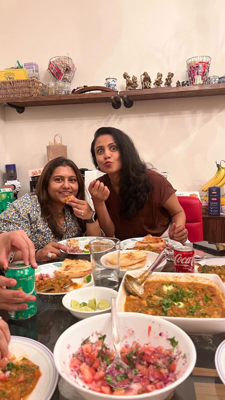 Manasi Parekh Instagram - When you live abroad you crave spicy Indian food so much! Made this yum Pav Bhaji for our dinner party in New Jersey and everybody loved it! Desi khaana is the best 😋😋😋 Also @gohilnirvi patiently shot the whole reel for me! So sweet of her ♥️♥️ New York, New York