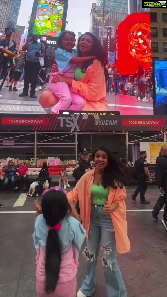 Manasi Parekh Instagram - We got to be on a billboard @timessquarenyc for 15 seconds!!!!! This is the best memory of NYC that @gohilnirvi and me will have forever!!! It was unreal and super special ♥️♥️♥️♥️ #15secondsoffame #dreamcometrue #timessquare #billboard #motherdaughter Times Square, New York City