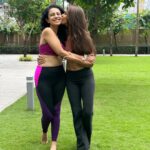 Manasi Parekh Instagram – High vibrational yoga mornings with my @anchal.Pilani.. the glow after 50 surya namaskars is real ☀️🧘🏻♀️