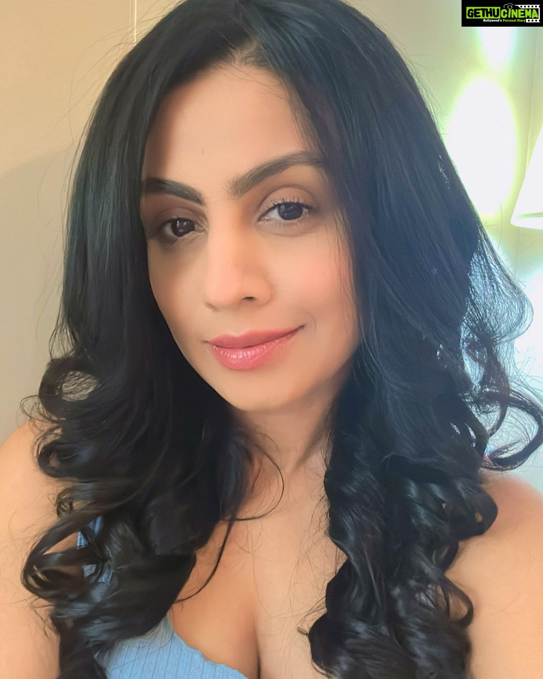 Manasi Parekh Instagram - Relieved that the Venus retrograde is ending on 3rd September… Is it just me or did anybody else also feel that August was a tough month health wise or otherwise?? Do share 🙈🙈
