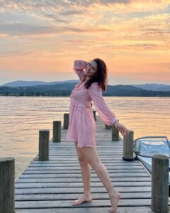 Manjari Fadnnis Instagram - I know! So Totally filmy!😅 How could I not get one with a filmy pose at this Jaadui location, that too at the Jaadui Hour!😋😍

#magichour #pier #filmy #bollywood #bollywoodstyle #travel #gorgeous #lake #britain #unitedkingdom #cumbria #barbiedoll #indianbarbieinuk #barbiefeet