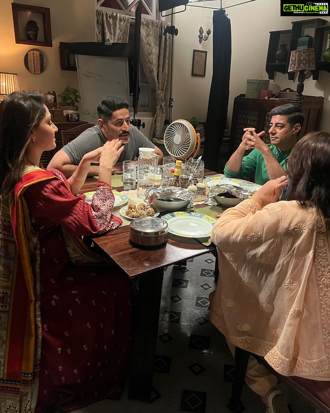 Manjari Fadnnis Instagram - Being a part of this ensemble of such talented actors was… ❤️❤️❤️❤️ #bts #TheFreelancer ❤️❤️ #actors #indian #mrunalkamat #manjarifadnis #film #series #disneyhotstar
