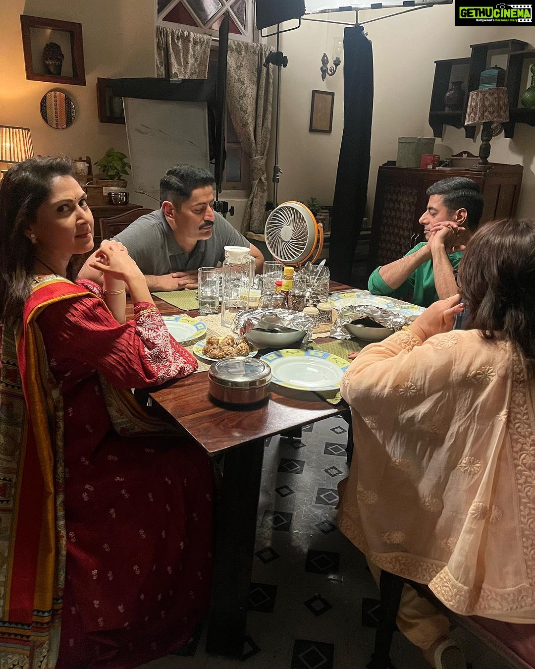 Manjari Fadnnis Instagram - Being a part of this ensemble of such talented actors was… ❤️❤️❤️❤️ #bts #TheFreelancer ❤️❤️ #actors #indian #mrunalkamat #manjarifadnis #film #series #disneyhotstar