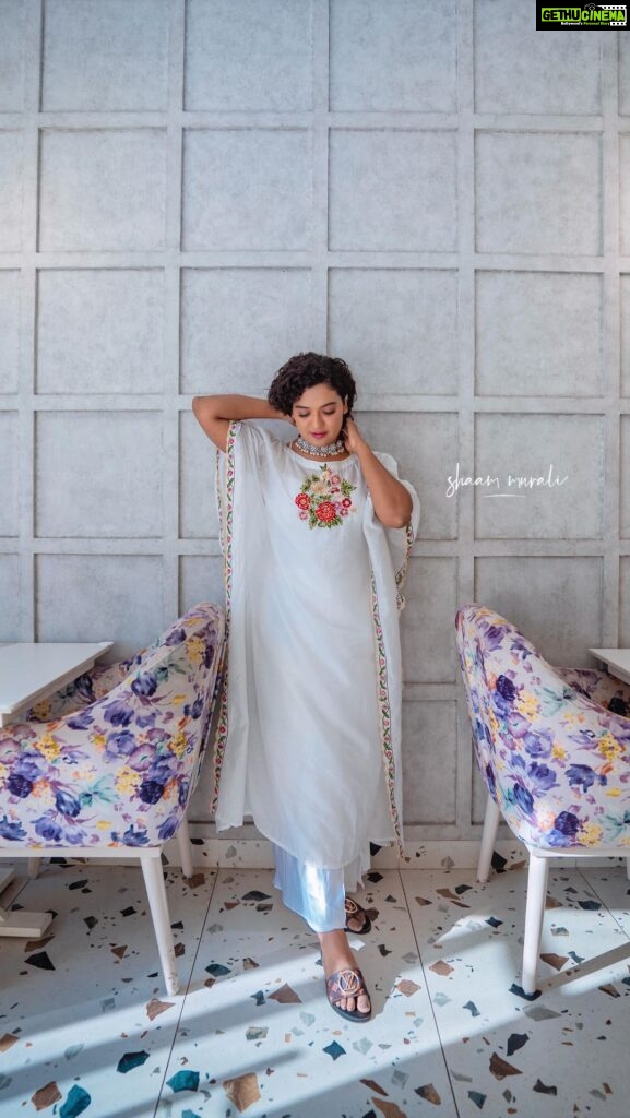 Mareena Michael Kurisingal Instagram - poove poli melam🥰❤❤❤ video credits @shaam_murali costume @oyshee_designers