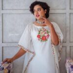 Mareena Michael Kurisingal Instagram - A limited edition ❤️❤️ Fav kafthan from @oyshee_designers Photography @shaam_murali