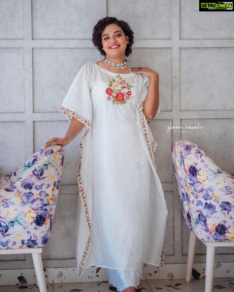 Mareena Michael Kurisingal Instagram - Too glam to give a damn😁 Kafthan by @oyshee_designers Photography @shaam_murali