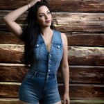 Maryam Zakaria Instagram – Be good, do good, look good 💙

#qoutesoftheday #ootd #jumsuit #fashionista #model #actress #glamlook