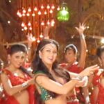 Maryam Zakaria Instagram – Tbt to Aare Pritam Pyare Behind the scene 🔥❤️

#aarepritampyare #rowdyrathore #bollywoodsong #reelitfeelit