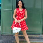 Maryam Zakaria Instagram – Lady in red ❤️

#reddress #ootd #inspo #outfitoftheday #womenfashion