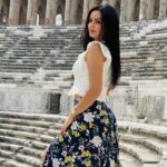 Maryam Zakaria Instagram - Chura Ke Dil Tera Chali mein Chali😍 I was just remembering this beautiful place Aspendos Ruins and Perge in Antalya Turkey. What a amazing experience it was. If you ever visit Antalya do visit this place you will love it 😊 #turkey #antalya #perge #aspendos #dancereels #churakedilmera #reelitfeelit #travelreels Aspendos Ruins, Antalya