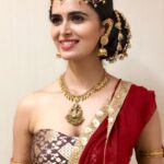 Meenakshi Dixit Instagram - ❤️ #meenakshidixit #indianlook #character #photooftheday #instagood #ethnic #jewellery #indianjewellery