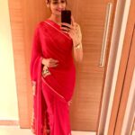 Meenakshi Dixit Instagram - Festive mode on 😇❤️ #meenakshidixit #love #ethnicwear #saree #festival #festivevibes #trending