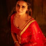 Meenakshi Dixit Instagram - Garbe ki raat ❤️ #meenakshidixit #garba #dandiya #navratri #ethnicwear #fun #friday