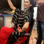 Meenakshi Dixit Instagram - Music shuru, mei shuru! Kabhi bhi kahin bhi 🤭😀 3 cheers for 3 peg 👏 @sharrymaan what a grooving track 🎶❤️ #meenakshidixit #vanity #vanityroom #reels #reelsinstagram #instagood #shooting #hyderabad #love #reelitfeelit #punjabisongs #reelsvideo #trendingreels #trending