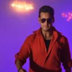 Meenakshi Dixit Instagram - Was nothing but craziness coz it was Dookudu ❤️ @urstrulymahesh @shankar.mahadevan #maheshbabu #meenakshidixit #dookudu #needookudusong #telugu #blockbuster #reels #reelsinstagram #trendingreels #trendingsongs #reelitfeelit #reelit #reelsvideo #maheshbabufans