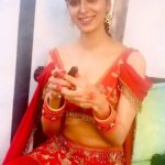 Meenakshi Dixit Instagram - Bold , boisterous, and full of energy : RED ❤️ #meenakshidixit #redaesthetic #reelitfeelit #reelsvideo #actorslife #shootdiaries #memoriesforlife
