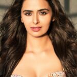 Meenakshi Dixit Instagram – Eyes only! Say it all ❤️

#meenakshidixit #photography #instagood #gulimata #shreyaghoshal #saadlamjarred