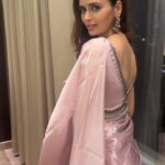 Meenakshi Dixit Instagram – Saree love ❤️
Btw that outfit designed by @meenakshidixit ☺️☺️😇

#meenakshidixit #sareefashion #mydesign #mystyle #instagood #reelsinstagram