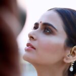 Meenakshi Dixit Instagram – Considerable ingenuity needed behind the lense to discover those unexplored layers 😇

#meenakshidixit #loveforcamera #photooftheday #trendingsongs #instagood #reels #reelkarofeelkaro