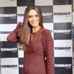 Meenakshi Dixit Instagram – Spreading love with their work ❤️
They are super creative and humble…you are definitely looked after well…lots of love 💕

@stylebyvinayak 👏💇‍♀️

#meenakshidixit #toniandguy #salon #hairhighlights #instagood #reels #reelsvideo #trendingreels #trending #reelitfeelit