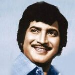 Meenakshi Dixit Instagram - We have lost a legend #krishnagaru Great loss for the country 💔,Stay strong @urstrulymahesh sir @namratashirodkar mam and Ghattamaneni family.OM SHANTI 🙏
