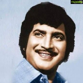 Meenakshi Dixit Instagram - We have lost a legend #krishnagaru Great loss for the country 💔,Stay strong @urstrulymahesh sir @namratashirodkar mam and Ghattamaneni family.OM SHANTI 🙏