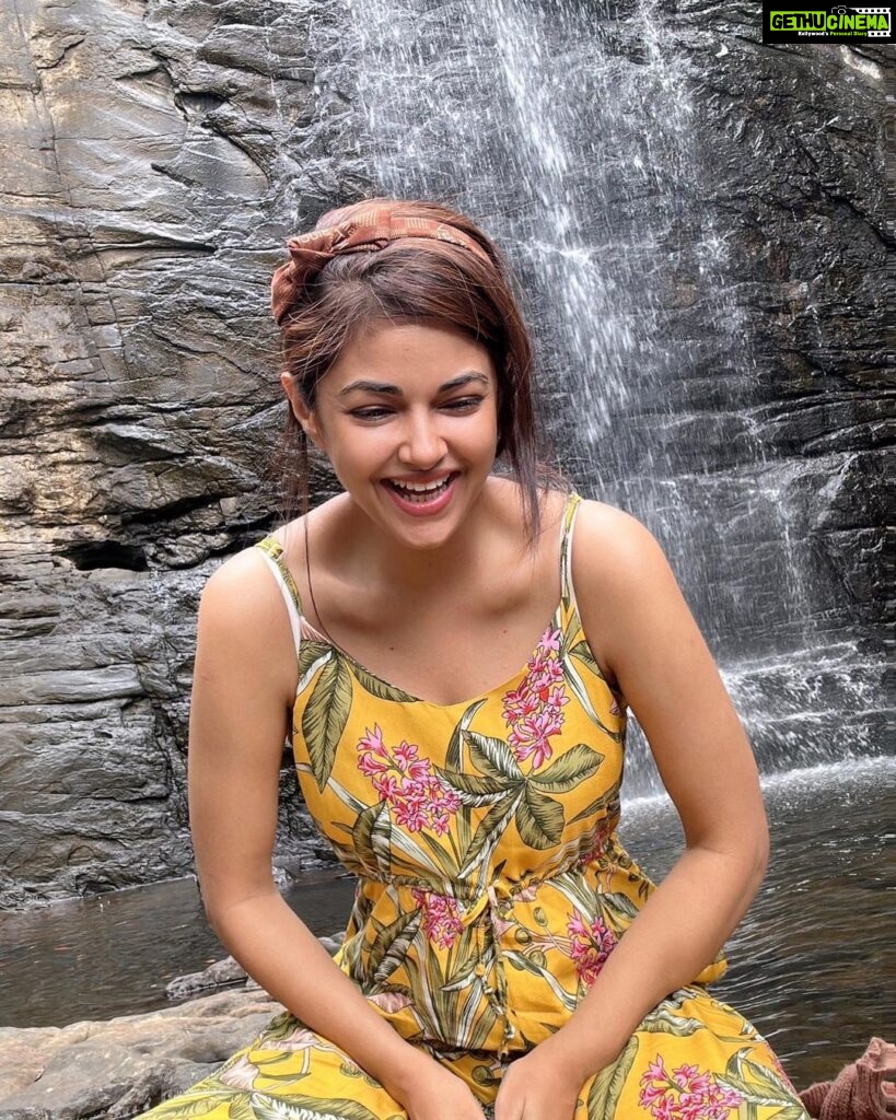 Meera Chopra Instagram - There is little success when there is littls laughter!! #laugh #laughter #happyvibe #happiness #mood #soulfood #vacations #holiday #naturegirl Ayatana Coorg
